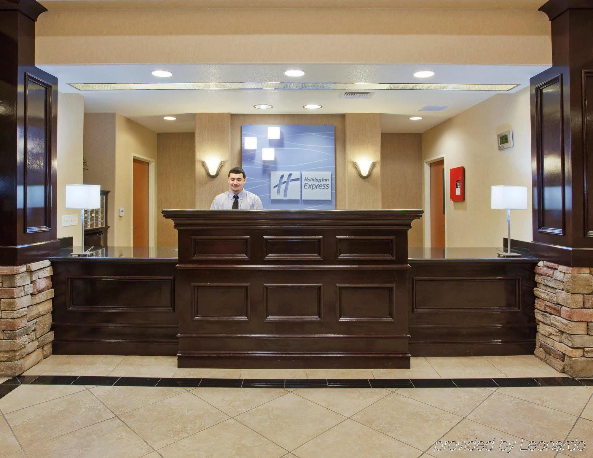 Holiday Inn Express Hotel & Suites Lincoln-Roseville Area, An Ihg Hotel Esterno foto
